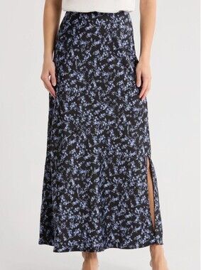 Nordstrom Rack Melrose and Market Black and Blue Floral  Skirt